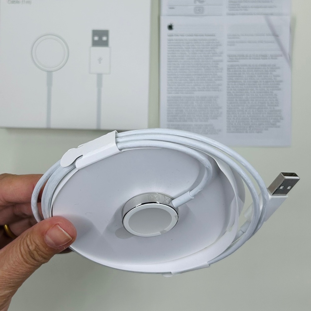 ⚡️APPLE Watch Charger⚡️ - Picture 3 of 4